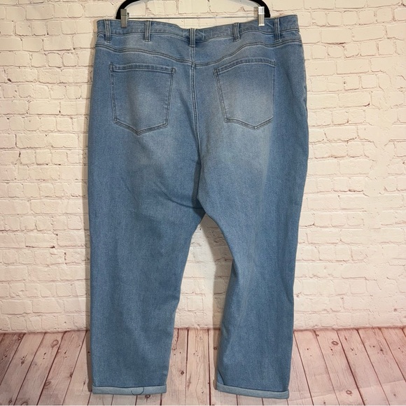 LANE BRYANT Signature Fit Boyfriend Jean- Light Wash with Patchwork, Size 22 - Picture 12 of 13